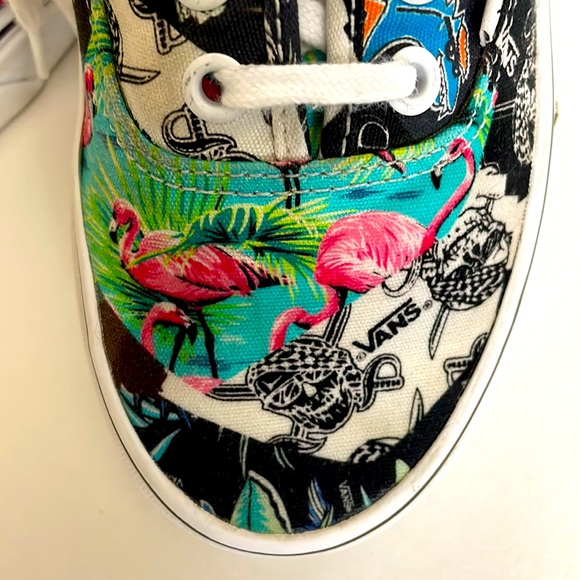 VANS•FLAMINGO•PIRATE SKULL•DINOSAUR•WOMENS 6 / MENS 4.5 - Picture 2 of 8